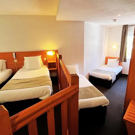 מלון Panorama 4*