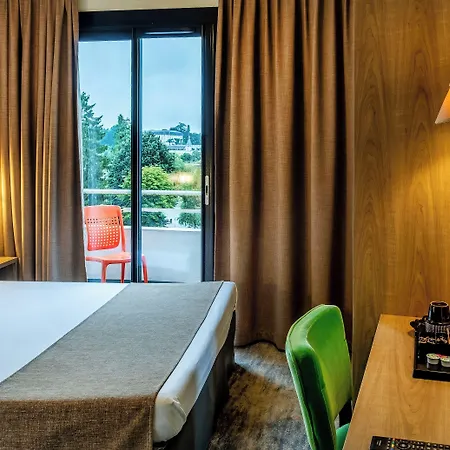 מלון Panorama 4*